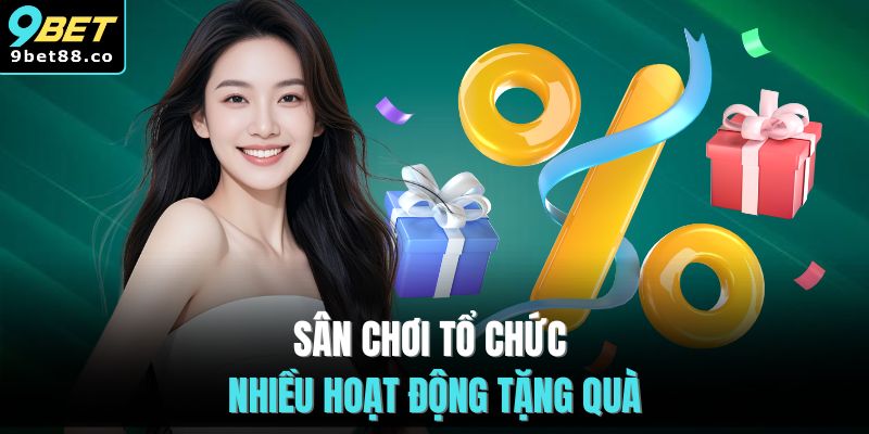 Sân chơi tổ chức nhiều hoạt động tặng quà